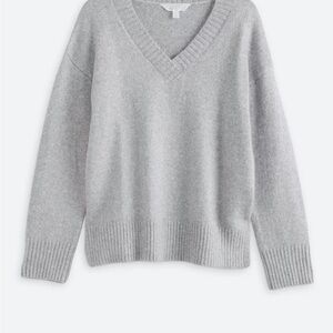 Market & Spruce Light Gray V-Neck Sweater